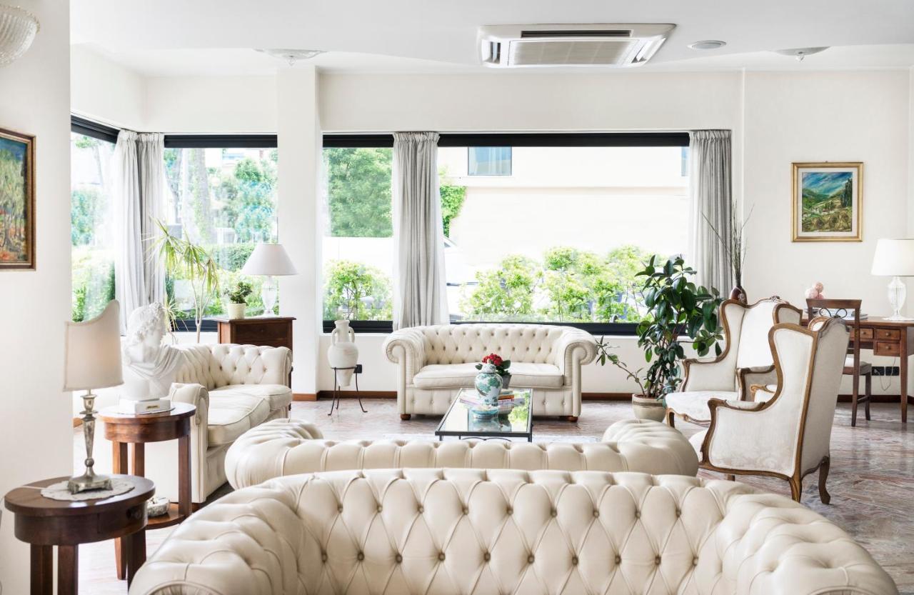 Hotel Apollo Riccione Buitenkant foto