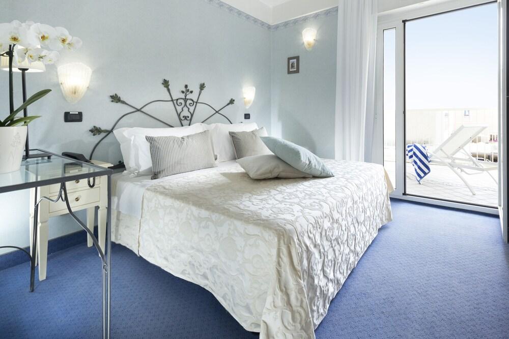 Hotel Apollo Riccione Buitenkant foto