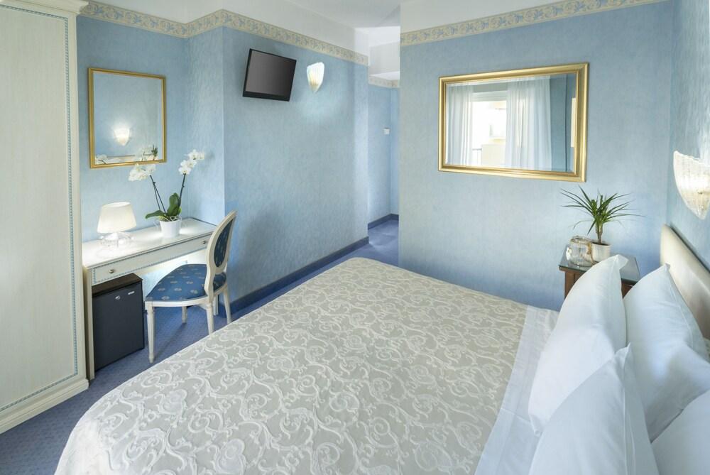 Hotel Apollo Riccione Buitenkant foto