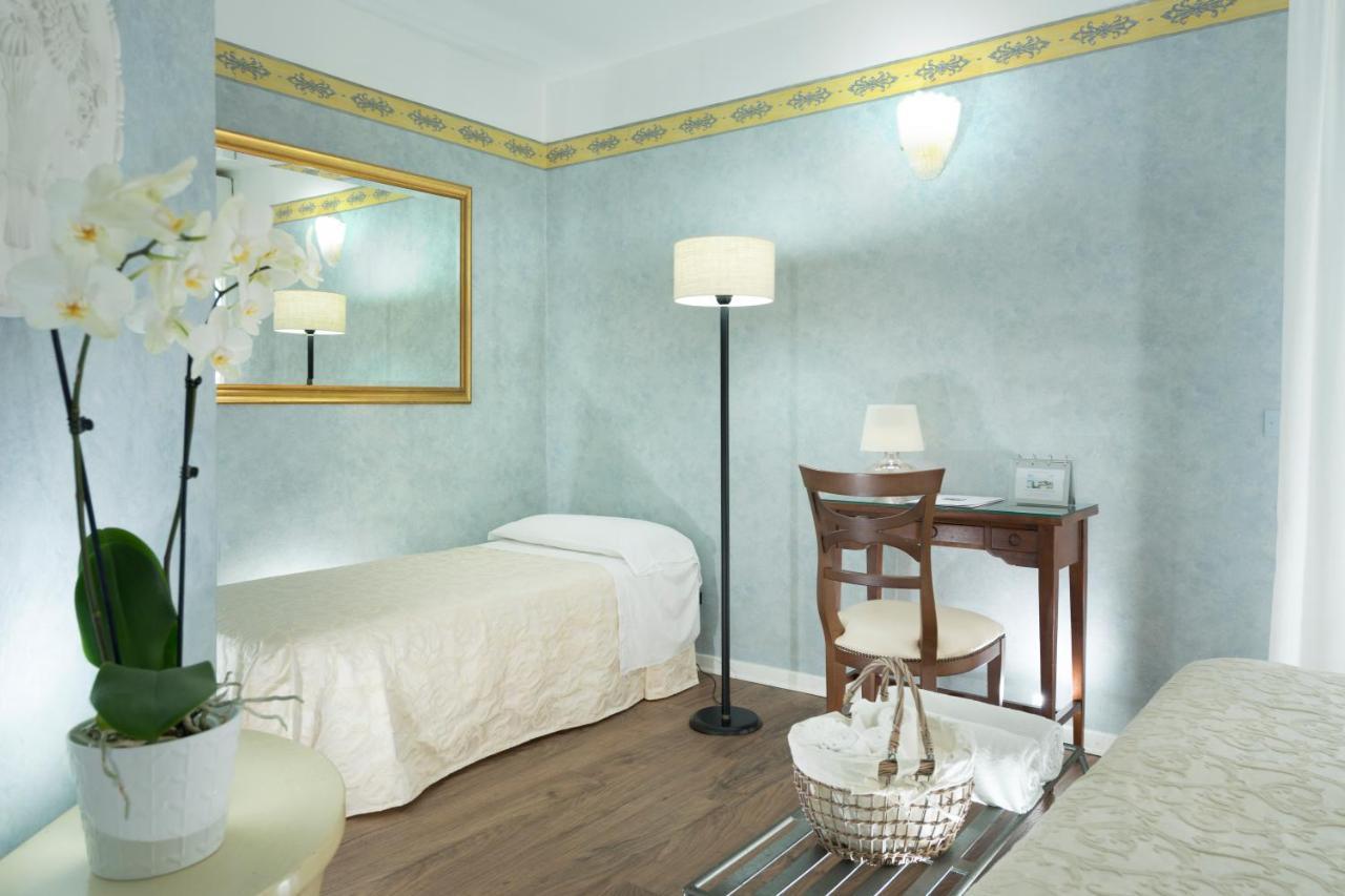 Hotel Apollo Riccione Buitenkant foto