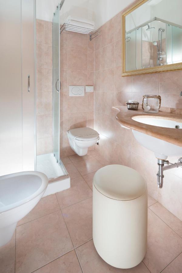 Hotel Apollo Riccione Buitenkant foto